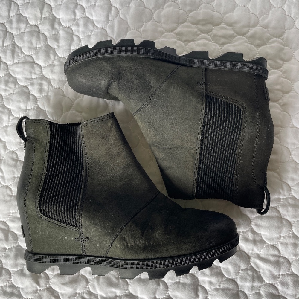 SOREL Joan of Arctic Wedge II Chelsea Boots Size 8.5 - Picture 3 of 7